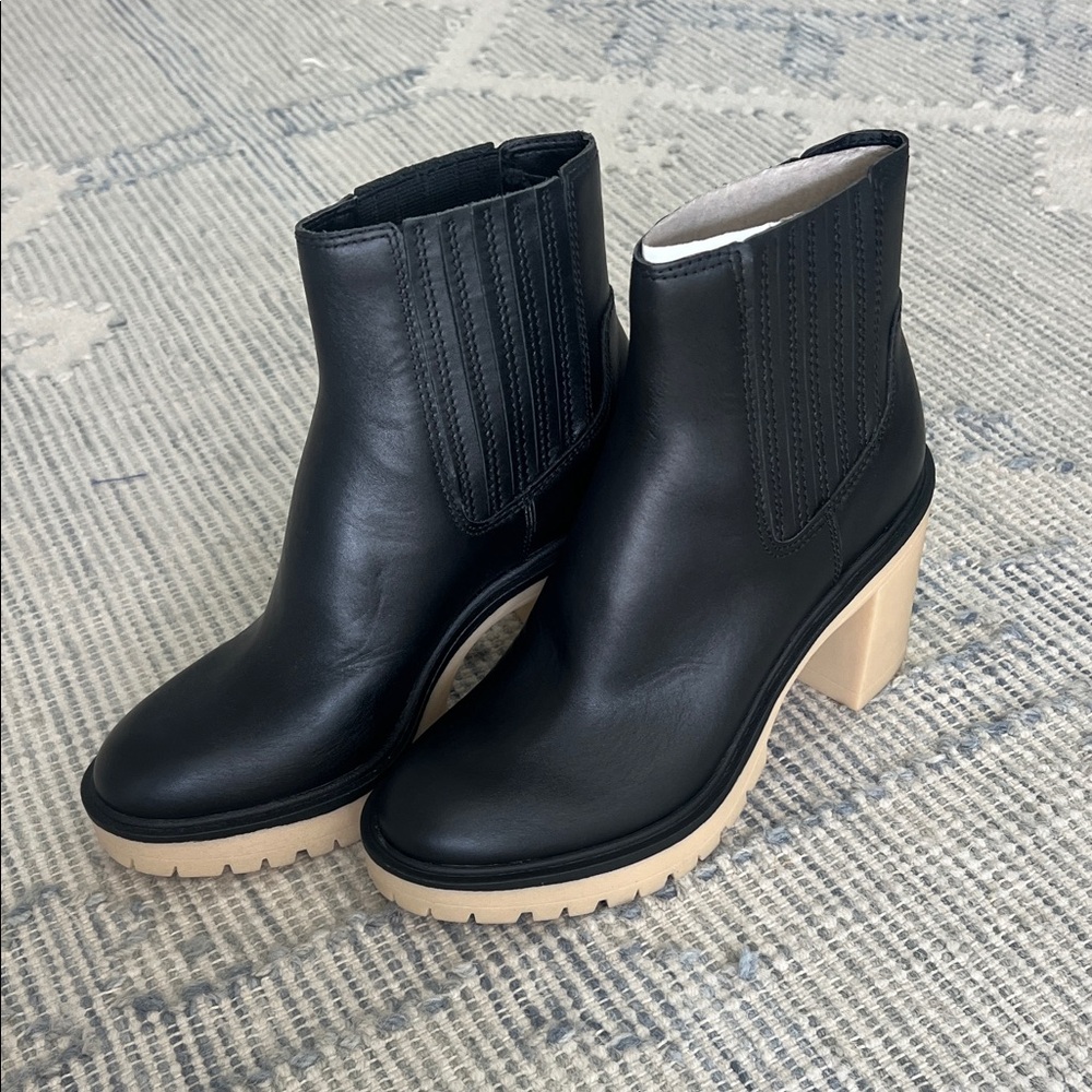 New! Dolce Vita Leather Ankle Boots